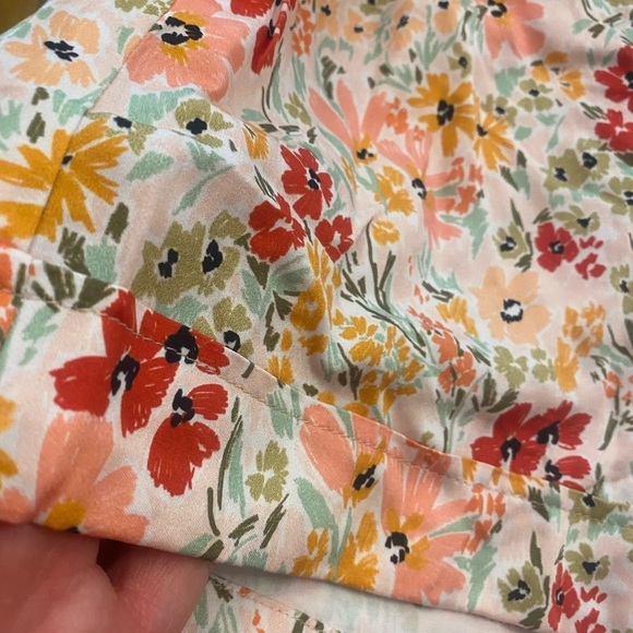 Shore Women’s Willow Shorts Romper Resort Pockets Floral Pockets New size M - Picture 6 of 14